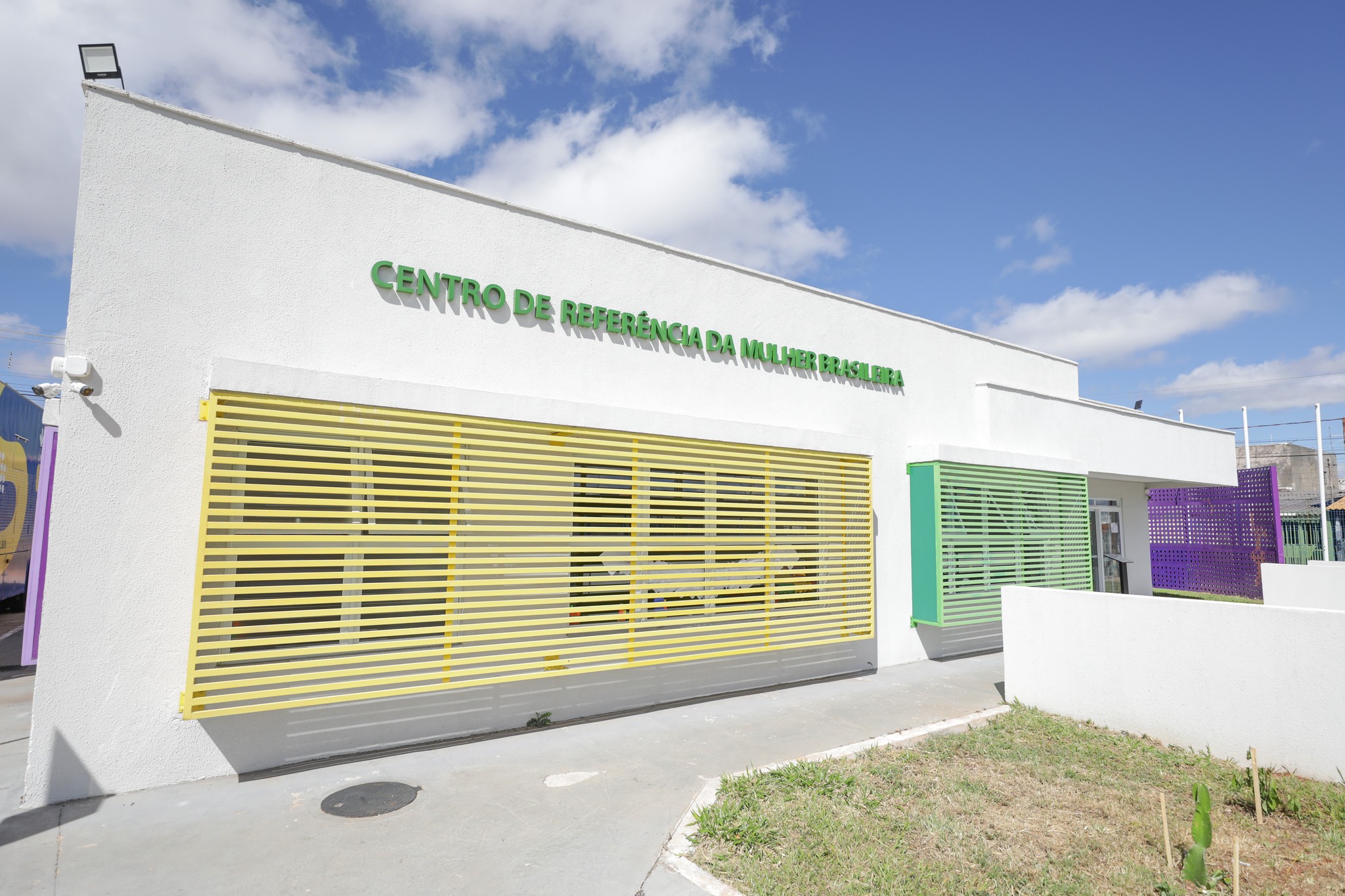 Cursos profissionalizantes para mulheres estão com inscrições abertas no DF; veja detalhes