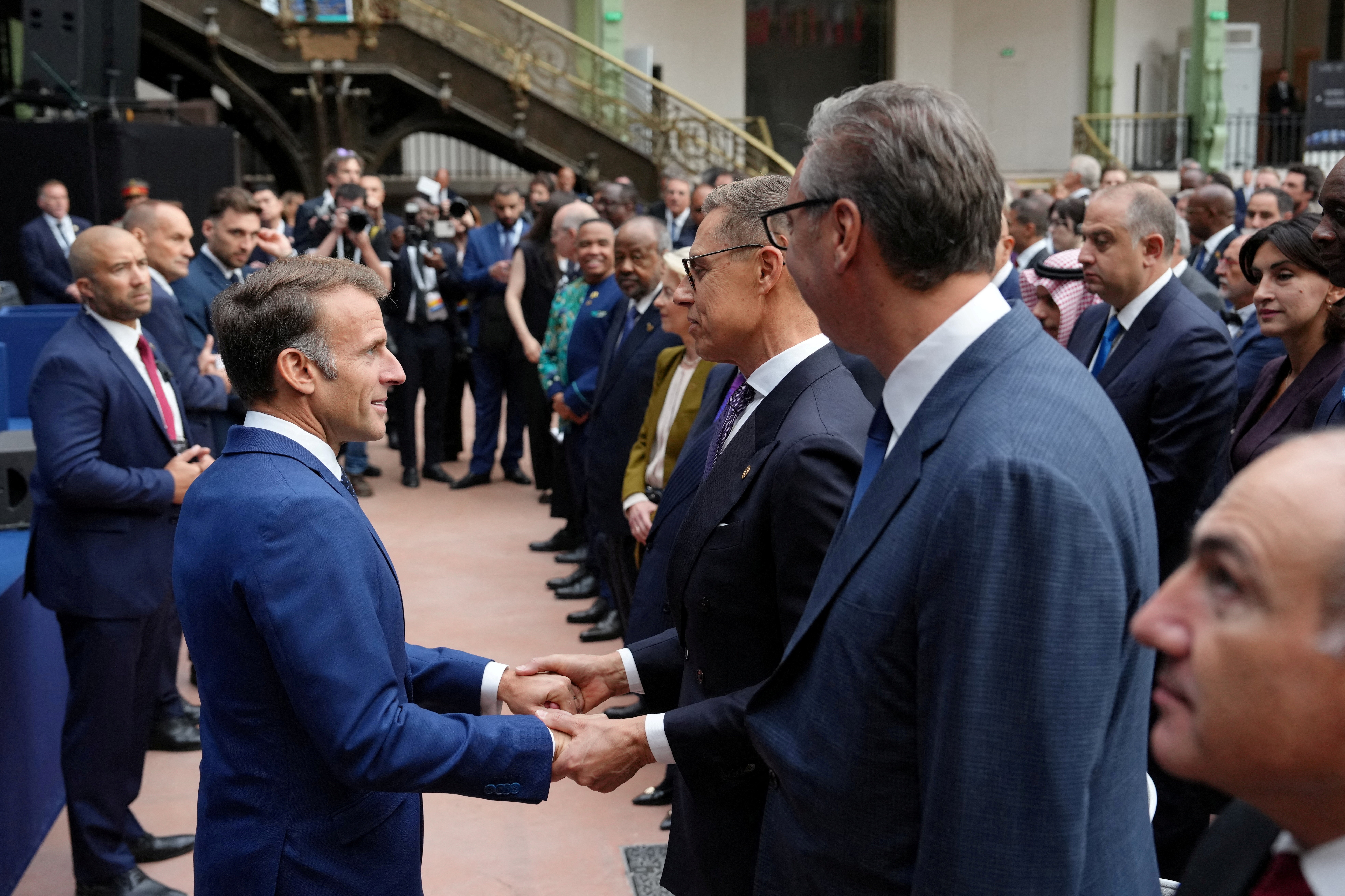 Ameaçada pela Rússia, Finlândia adere à iniciativa francesa de dissuasão nuclear avançada