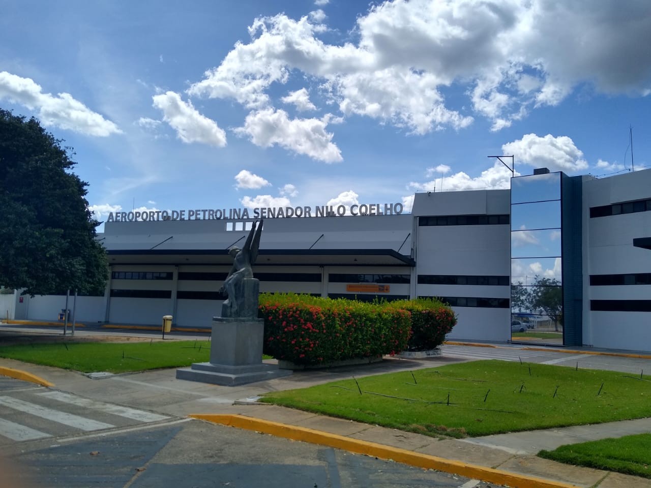 Aeroporto de Petrolina deve receber mais de 6 mil passageiros durante o feriado de finados