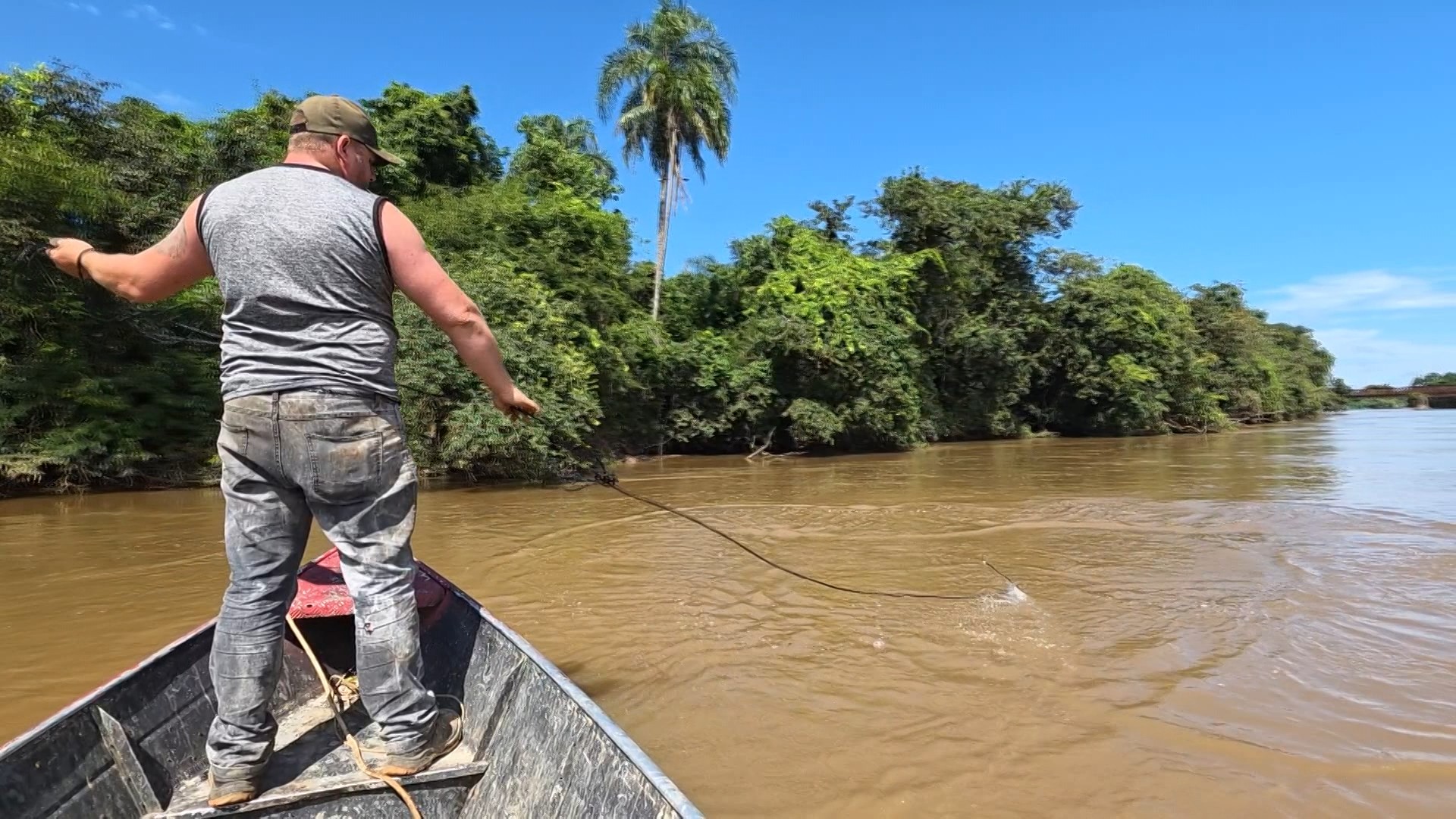 Pescadores estão com seguro defeso atrasado e relatam dificuldades no interior de SP