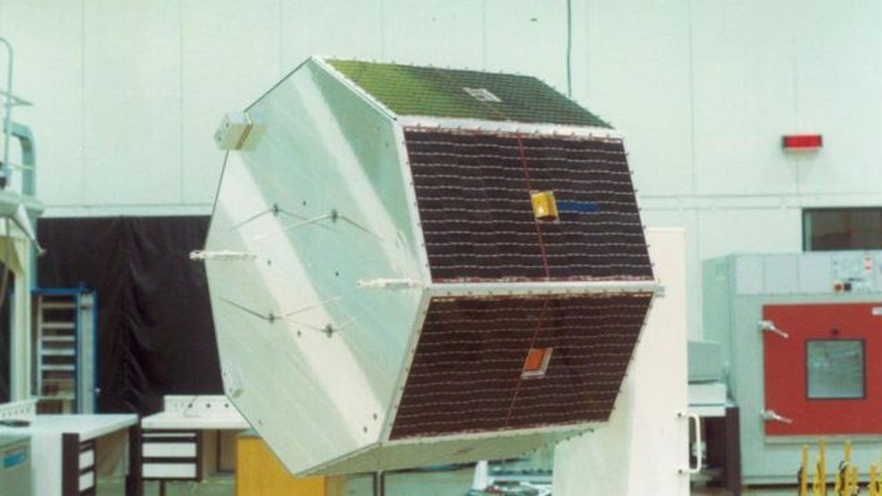 SCD-1, o primeiro satélite brasileiro de coleta de dados a ir ao espaço. — Foto: INPE