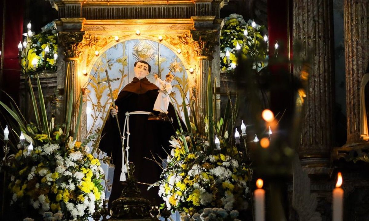 Em busca de um amor? Saiba onde acompanhar missas de Santo Antônio em Salvador