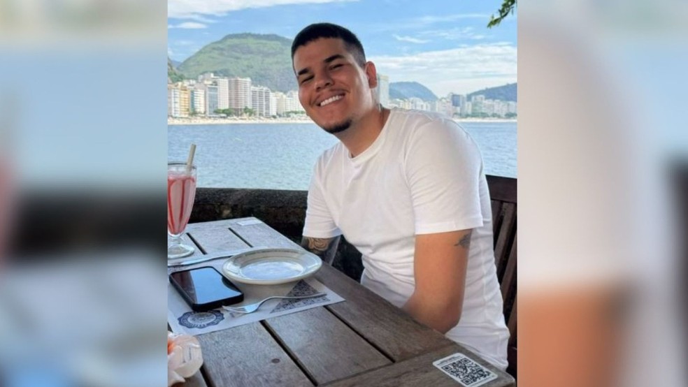 Marcelo Oliveira Mendes, 21 anos, foi morto a tiros no Bairro Dias Macêdo, em Fortaleza. — Foto: Arquivo pessoal