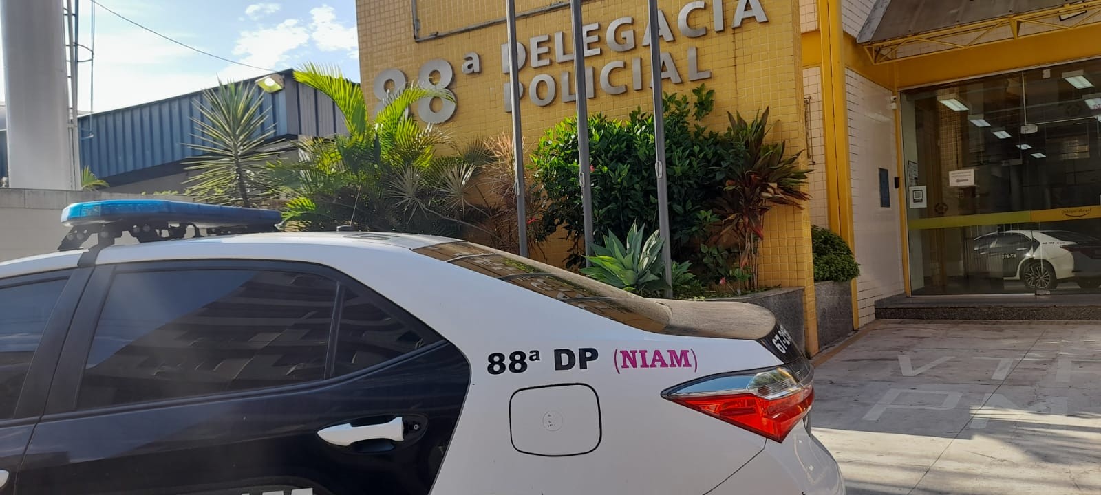 Homem é encontrado morto com marcas de tiros em Barra do Piraí 