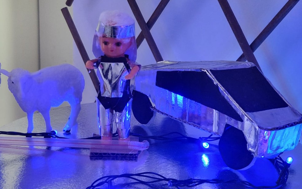 Pastor de ovelhas com Tesla Cybertruck — Foto: Ladário Brites