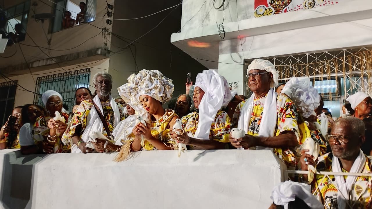 FOTOS: veja imagens da saída do Ilê Aiyê no carnaval de Salvador 2026