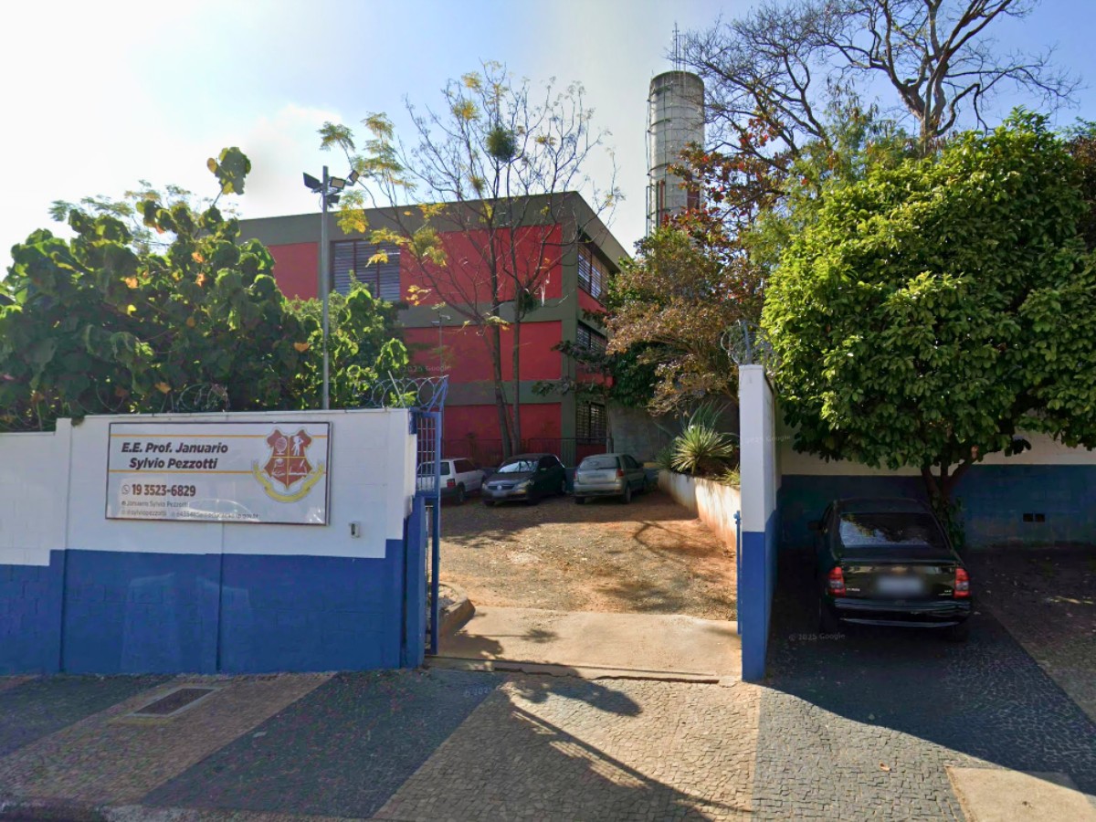 Irmãos são esfaqueados por estudante em frente à escola no interior de SP