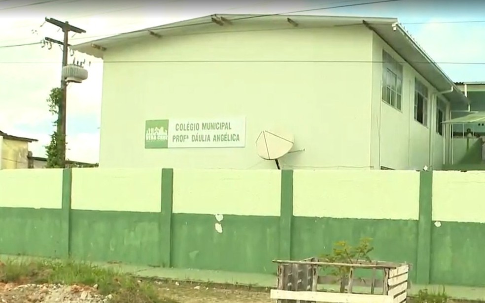 Professor é suspeito de crimes sexuais contra alunas de escola municipal de Vera Cruz, na RMS — Foto: Reprodução/TV Bahia