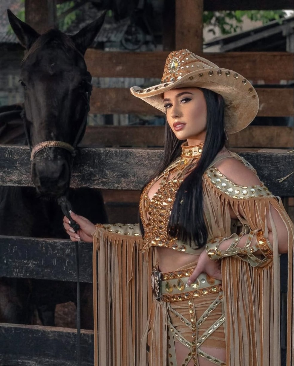 Camila Assunção é musa da Cavalgada 50 anos — Foto: Arquivo pessoal