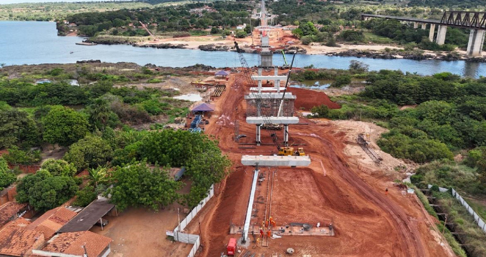 Seis meses após desabamento que deixou mortos, construção de nova ponte entre Tocantins e Maranhão chega a 50%