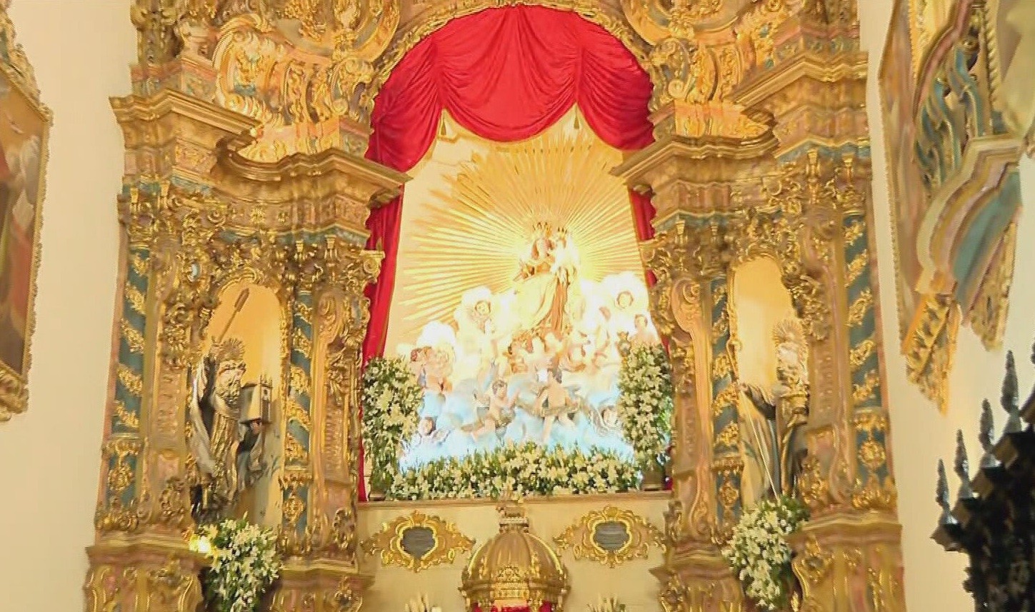 Dia de Nossa Senhora do Carmo: fiéis se emocionam ao homenagear padroeira do Recife; VÍDEO 