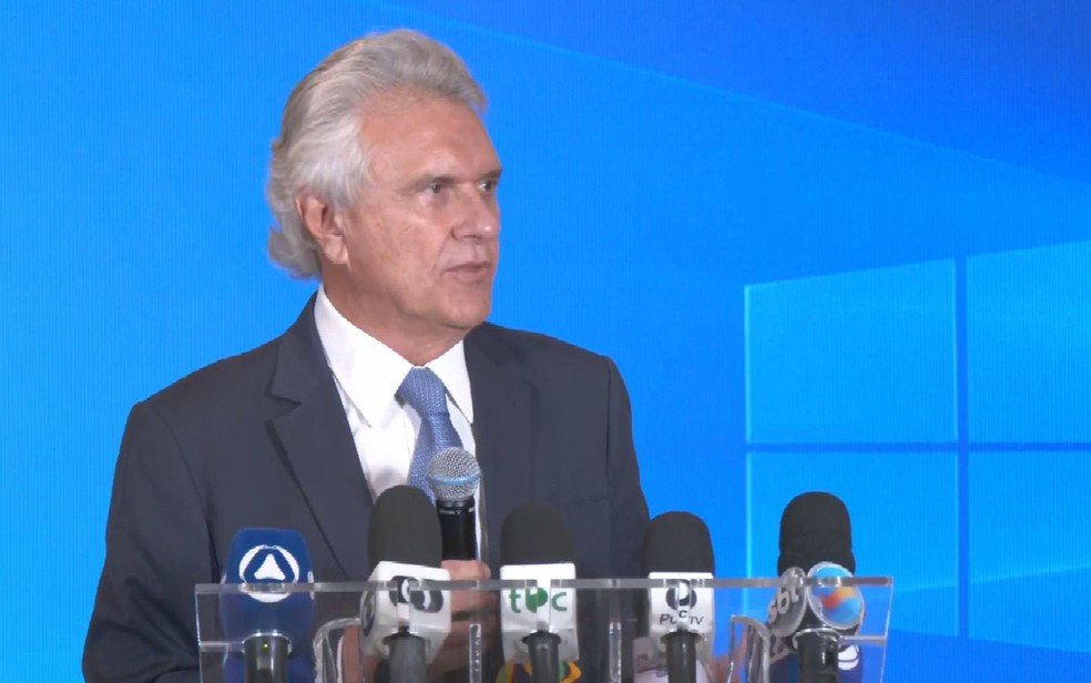 Governador Ronaldo Caiado durante entrevista coletiva sobre decisão que o condenou por abuso de poder político — Foto: Transmissão/g1 Goiás