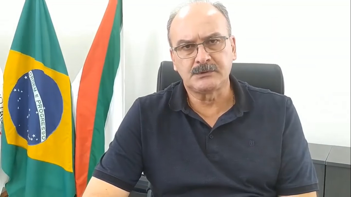 Ex-prefeito de Itaúna é condenado por 'rachadinha' ao exigir parte dos salários de servidores; cabe recurso