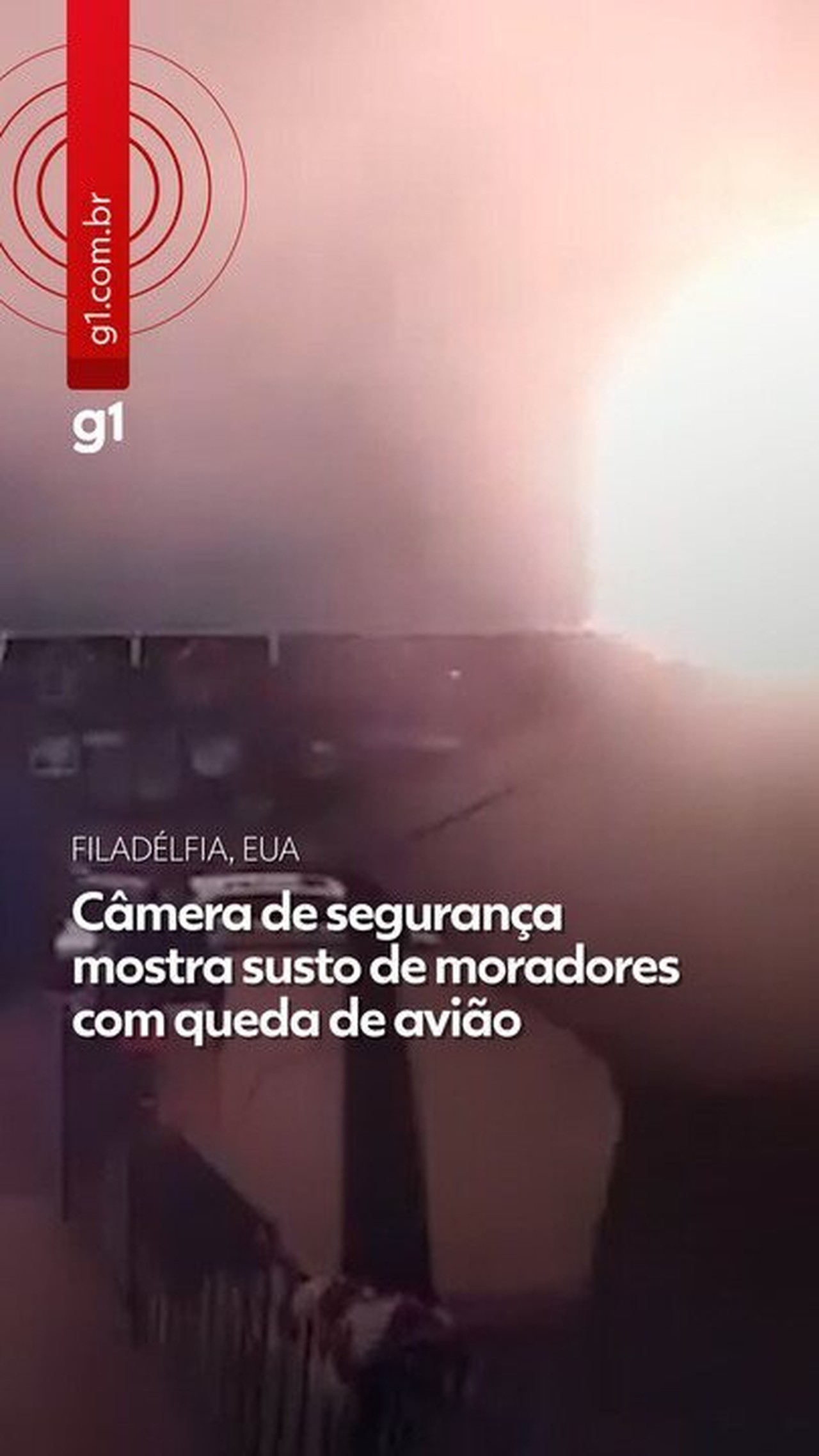 VÍDEO: Moradores se assustam com queda de avião na Filadélfia