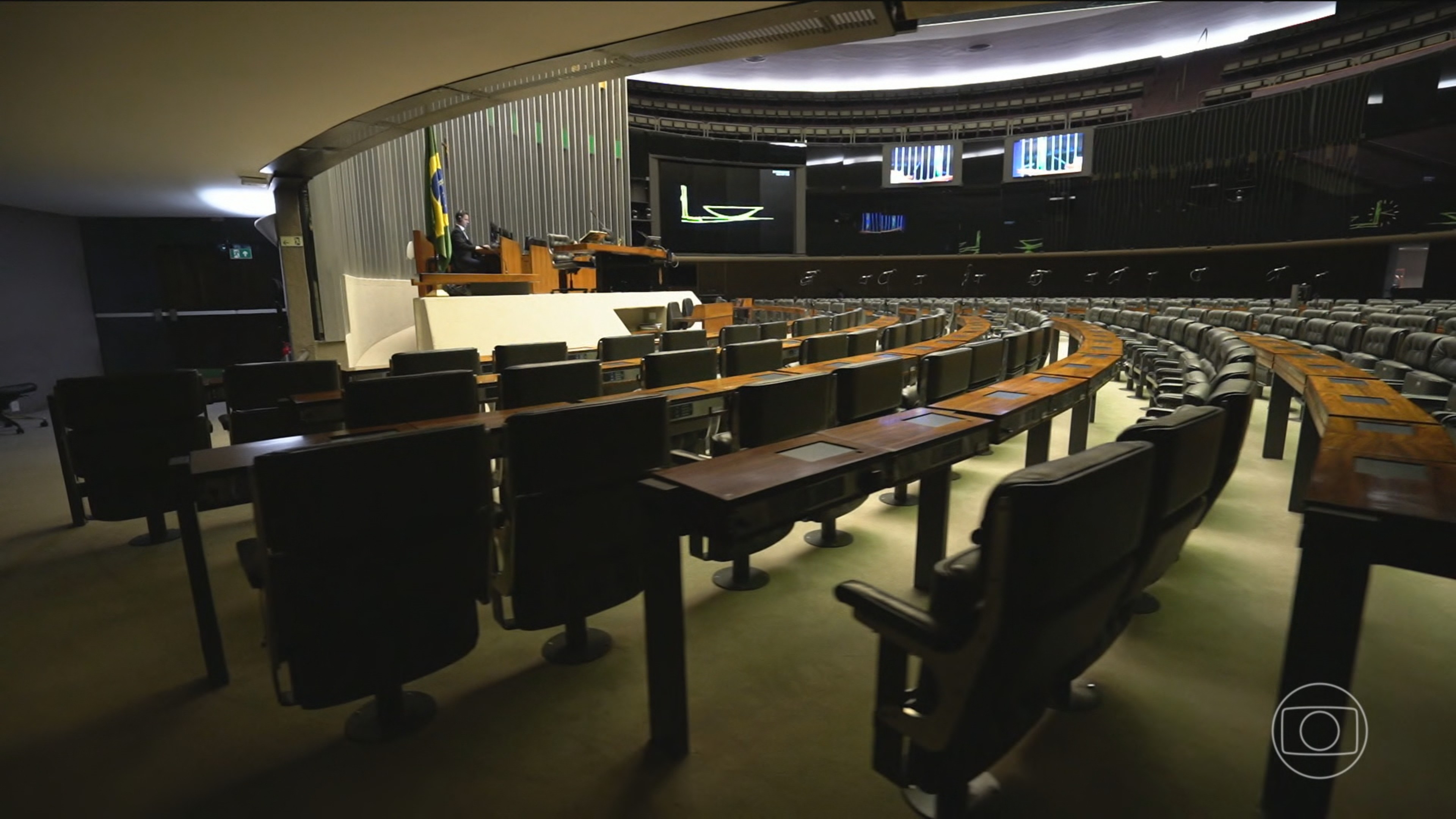 Após Lula vetar aumento do número de deputados, Congresso redireciona para o agronegócio R$ 30 bi de fundo social