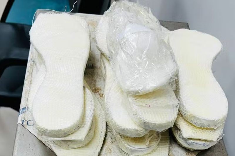 Mulher é condenada por tráfico internacional por tentar embarcar com cocaína em tênis no aeroporto de Belém