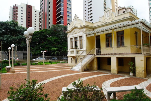 Uberlândia: 137 anos de expansão urbana com valorização da arquitetura histórica