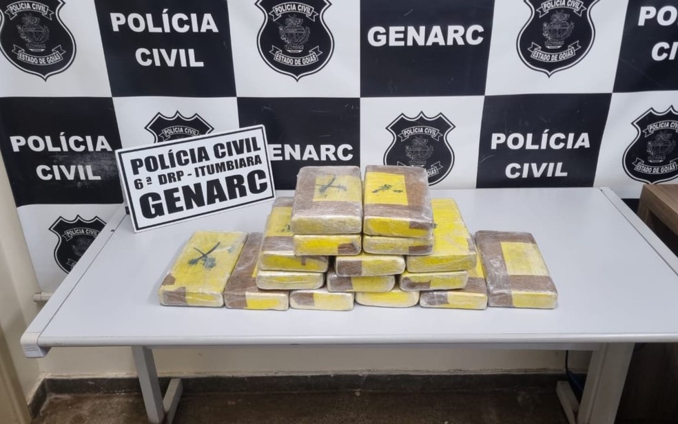 Operao prende quatro pessoas e apreende avio de grupo suspeito de trfico de drogas  Foto: Divulgao/Polcia Civil