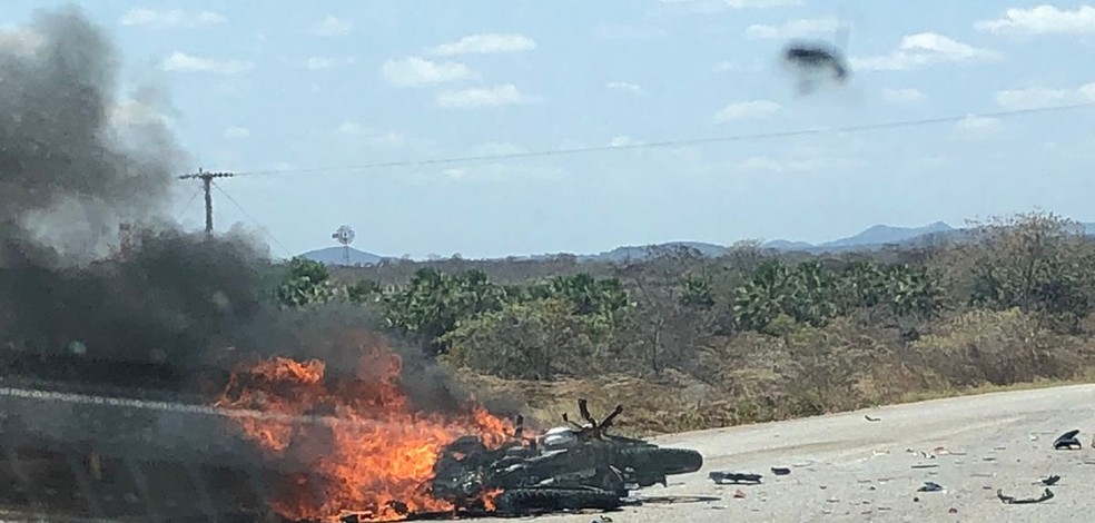 Motociclista morre após colidir com caminhão no Sertão da Paraíba. — Foto: Foto: Reprodução/TV Paraíba
