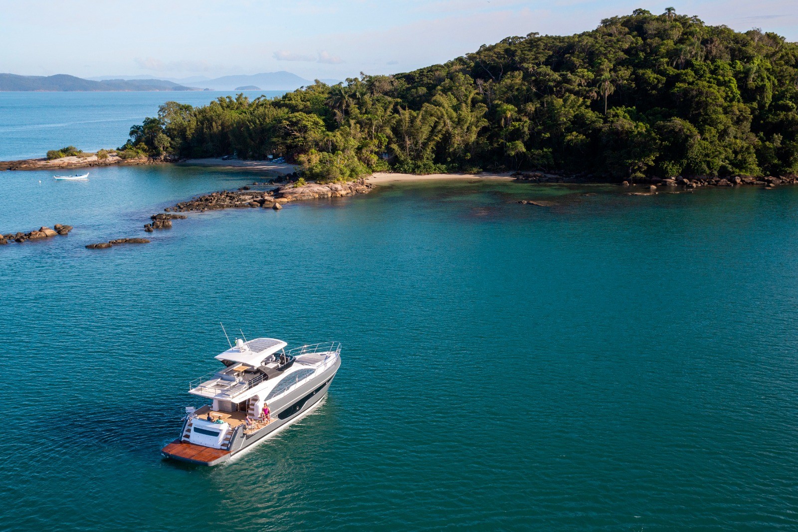 Schaefer Yachts estará presente pela primeira vez  no Catarina Aviation Show com iates de luxo