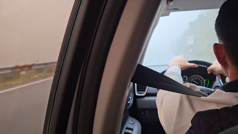 Neblina cobre a estada em direção a Cusco — Foto: Geisy Negreiros/Rede Amazônica