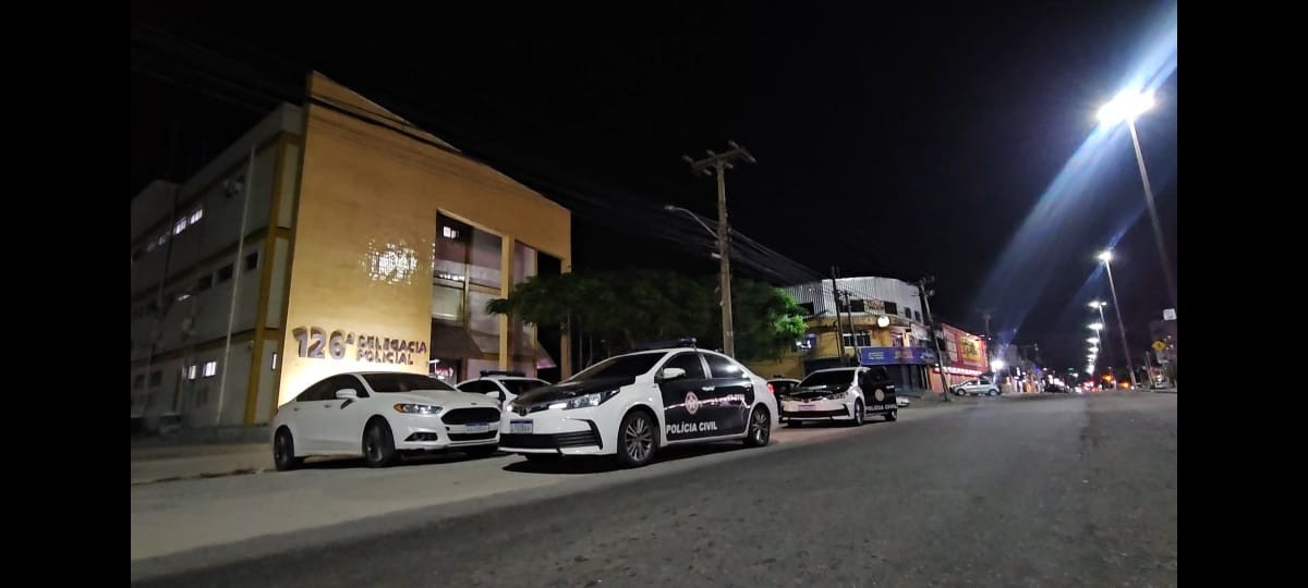 Polícia Civil realiza operação contra grupo suspeito de aplicar golpes imobiliários em Cabo Frio