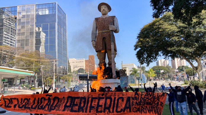 Três presos por incendiar estátua do Borba Gato são soltos em SP e  manifestantes comemoram, São Paulo