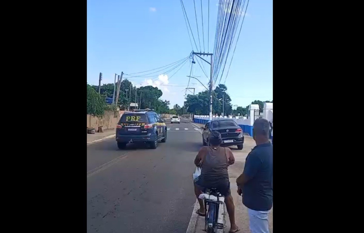 Motorista foge em alta velocidade da PRF e provoca perseguição em São João da Barra