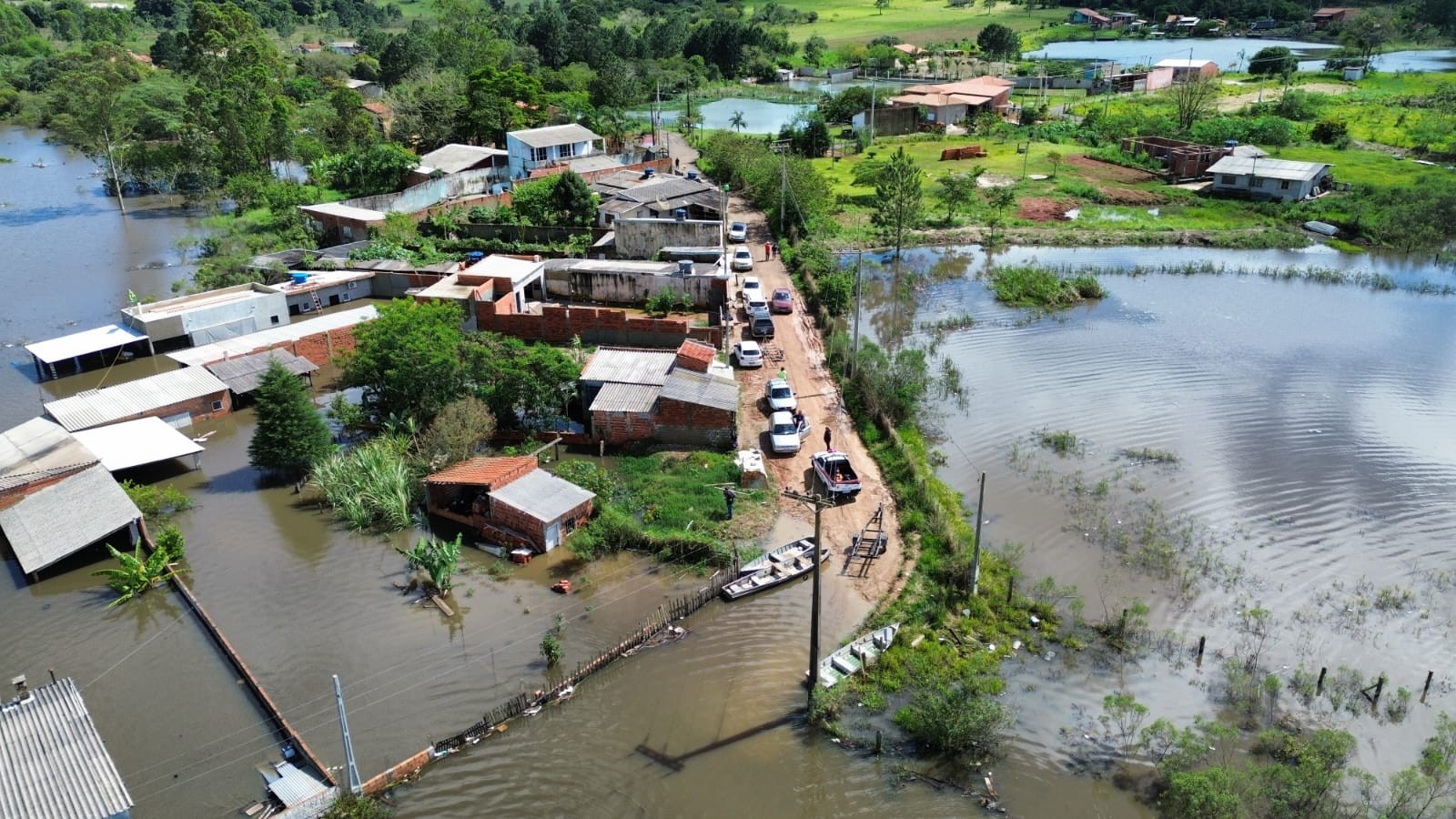 Rio em Itapetininga continua subindo mesmo sem chuva há três dias e afeta mais de 370 imóveis