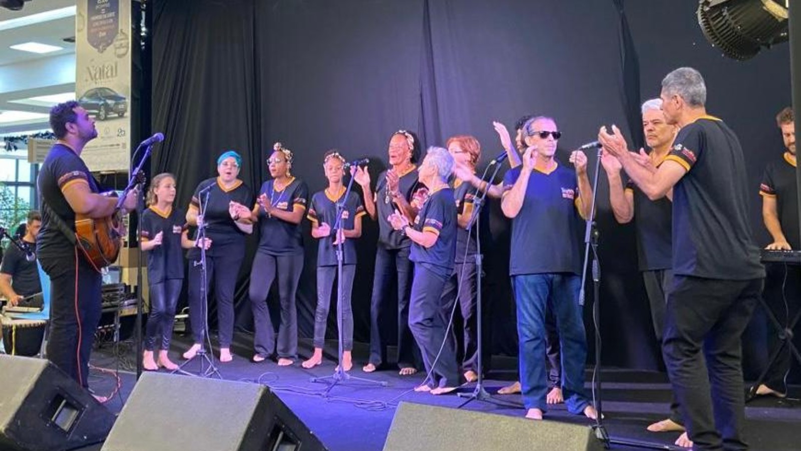 Coral Afro Kumbayah se apresenta amanhã no Pátio Limeira Shopping