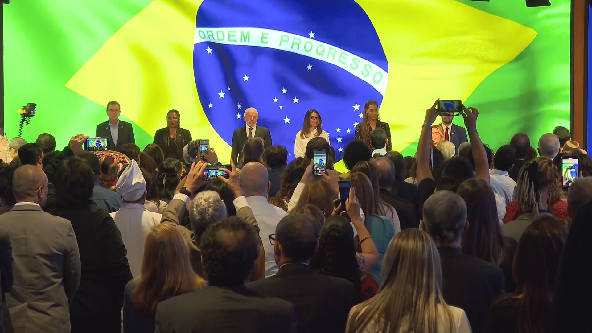 Lula reinaugura Palácio Gustavo Capanema e entrega Ordem do Mérito Cultural no Rio