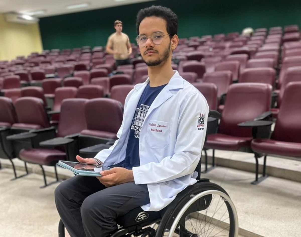Jovem descobre que passou em medicina na UFPE ao acordar de coma e segura vaga até se recuperar: 'Pensaram que eu ia falecer'