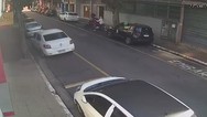 VÍDEO: câmera mostra dupla momentos antes de atirar em irmão de Eloá e indica que vítima era monitorada