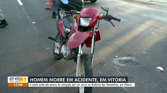 G1 - Motorista bate no carro da polícia e atropela militar na Grande  Vitória - notícias em Espírito Santo