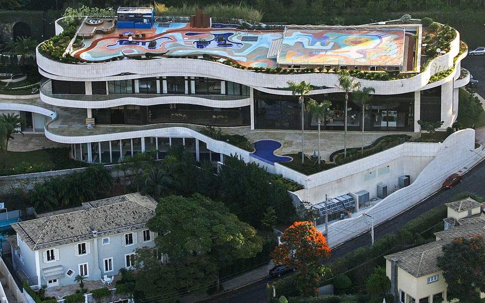 Mans&atilde;o do ex-banqueiro Edemar Cid Ferreira no Morumbi, em S&atilde;o Paulo &mdash; Foto: Jonne Roriz/Ag&ecirc;ncia Facto/Ag&ecirc;ncia Estado
