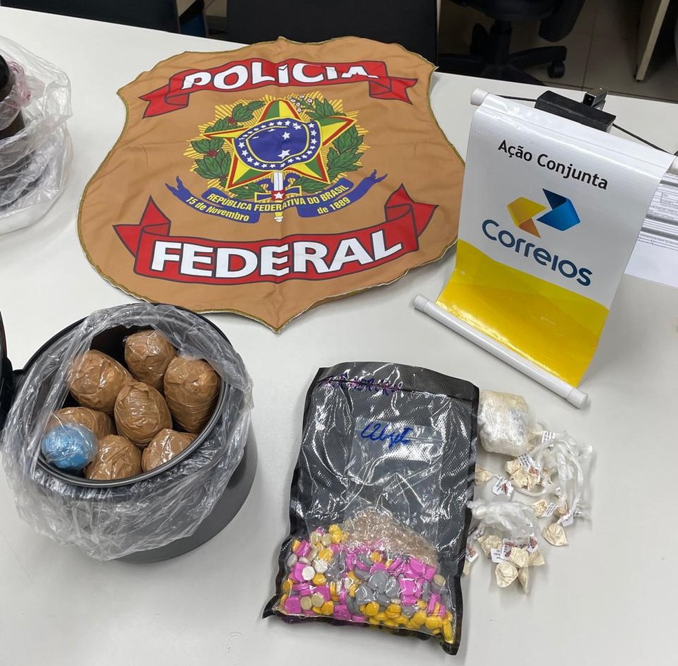 Drogas apreendidas em encomendas em via postal — Foto: Divulgação/Polícia Federal