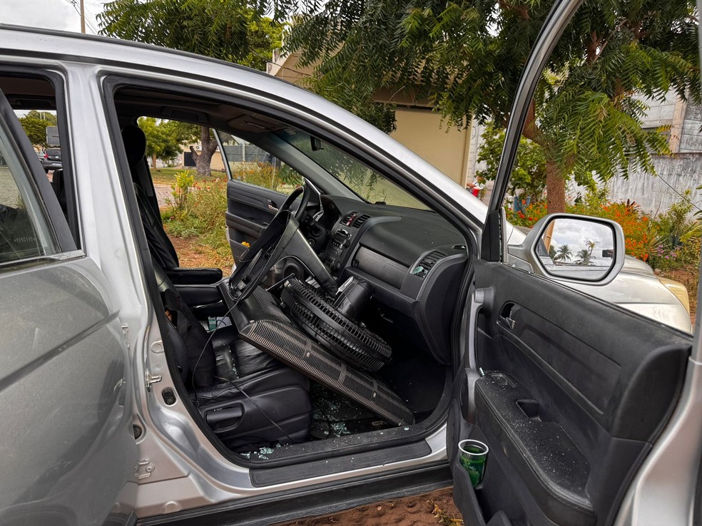 Carro e objetos roubados de família durante a madrugada foram recuperados pela polícia — Foto: Vinícius Marinho/Inter TV Cabugi