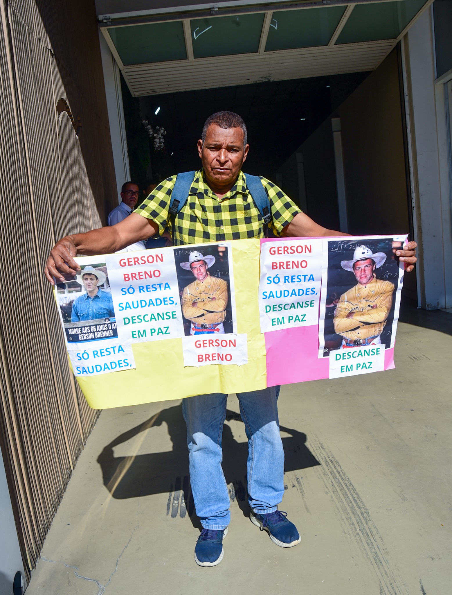Corpo de Gerson Brenner, ator de 'Rainha da Sucata', é velado em SP