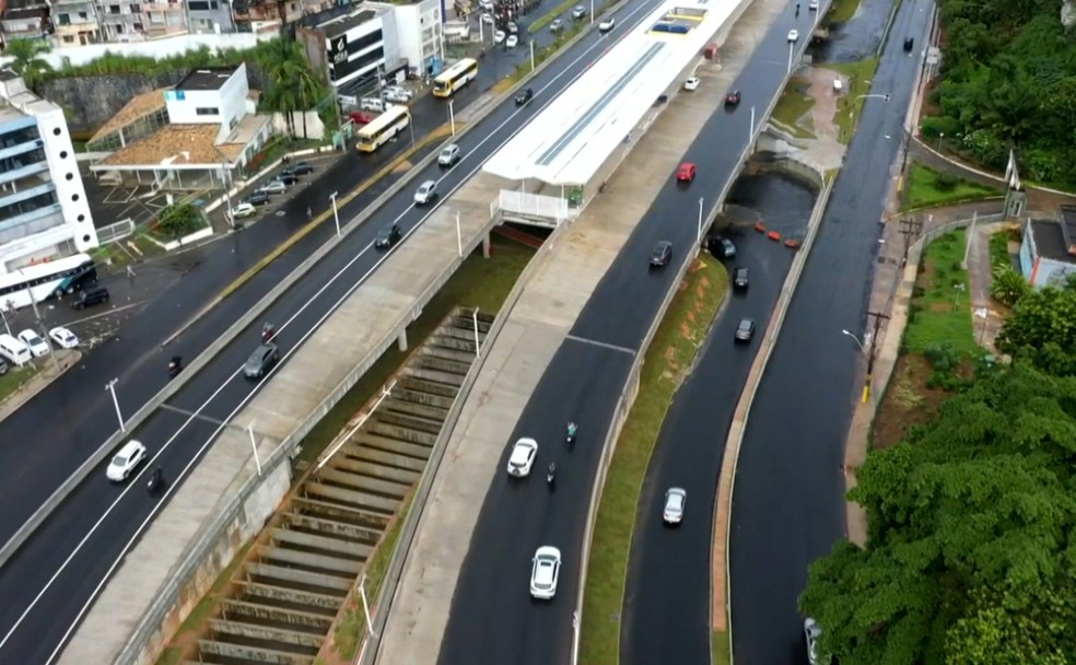 Av. Juracy Magalhães, em Salvador, em meio à implantação do BRT — Foto: Cedoc/TV Bahia
