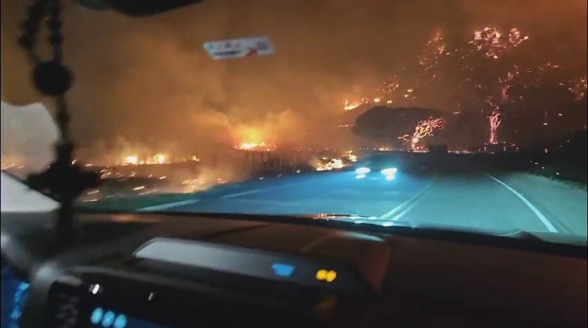 Vídeo mostra incêndio de grandes proporções em área de mata em Colatina, ES