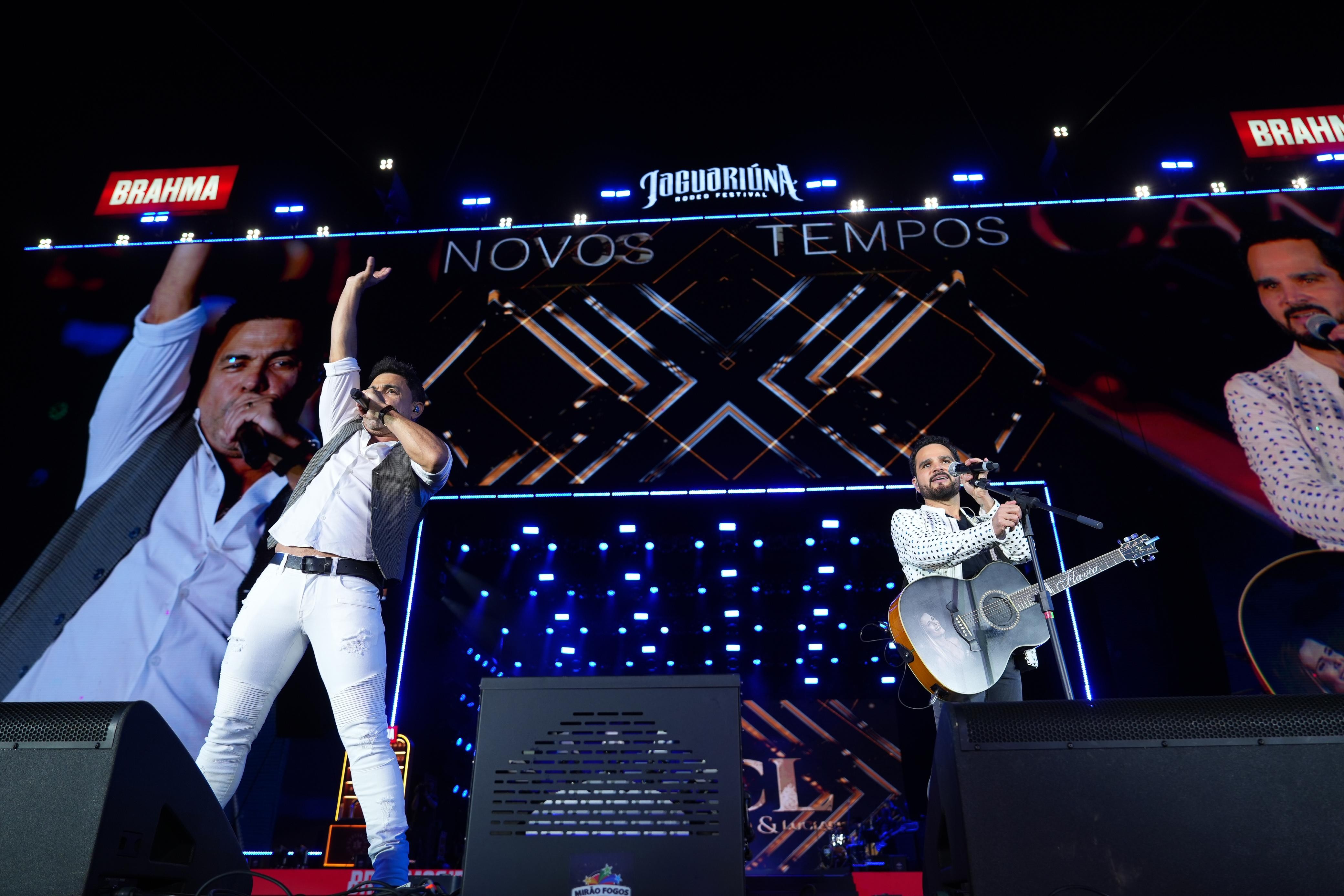 Zezé di Camargo e Luciano repassam 30 anos de carreira com festival de hits e encantam público na arena em Jaguariúna