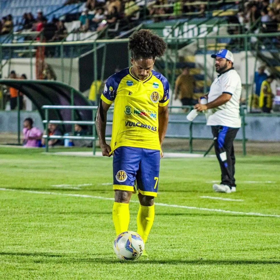 Jogador de futebol é preso suspeito de estupro, assaltos e extorsões contra 11 vítimas na Bahia — Foto: Reprodução/Redes Sociais