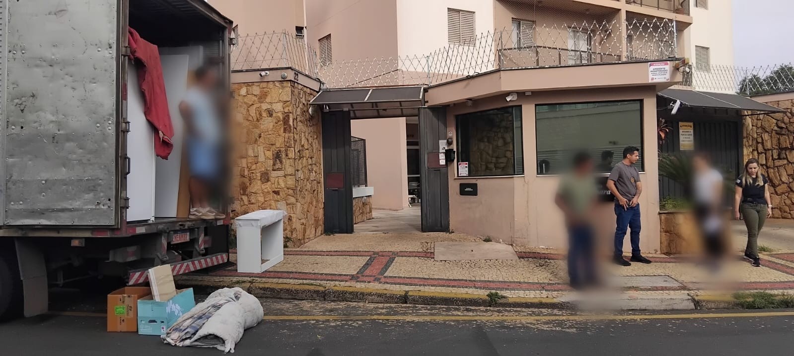 Mulher é presa em condomínio de Piracicaba por furto e estelionato após desviar até R$ 90 mil de empresa de treinamentos