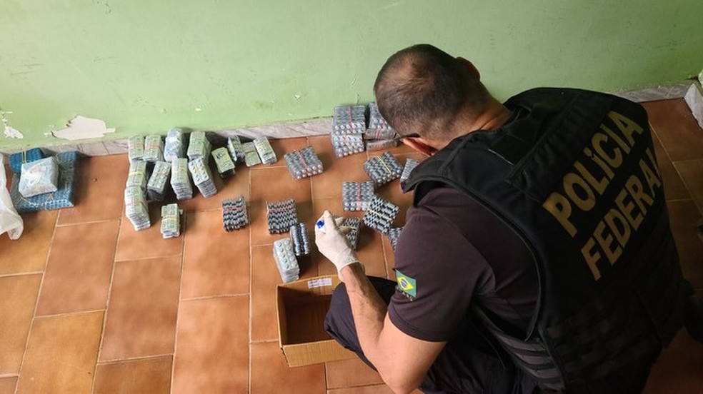 Polícia Federal faz operação em Feira de Santana após investigação de contrabando de cigarros e medicamentos — Foto: Divulgação/Polícia Federal