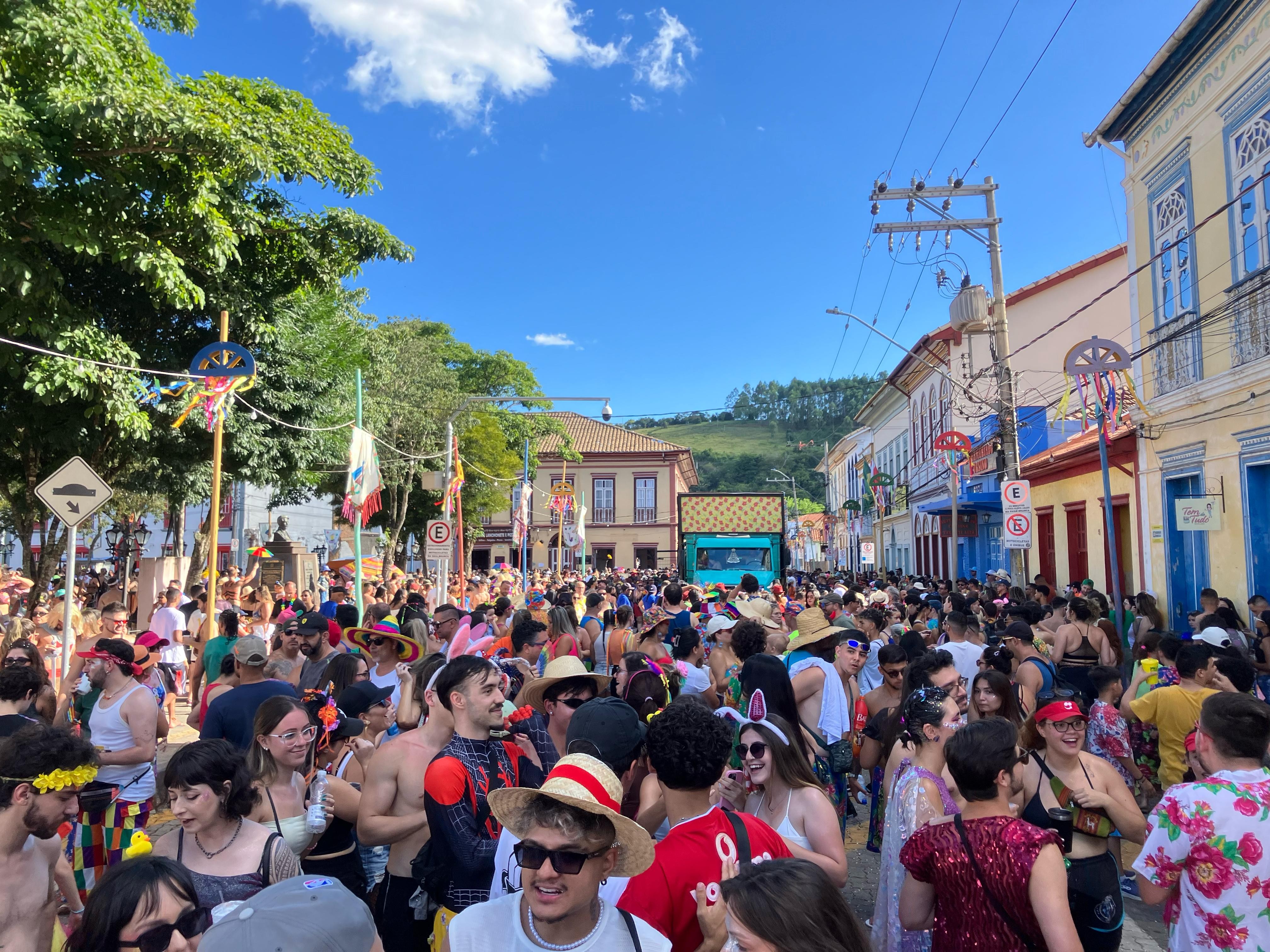 Semana do carnaval será marcada por calor no Vale e região, mas com risco de chuva