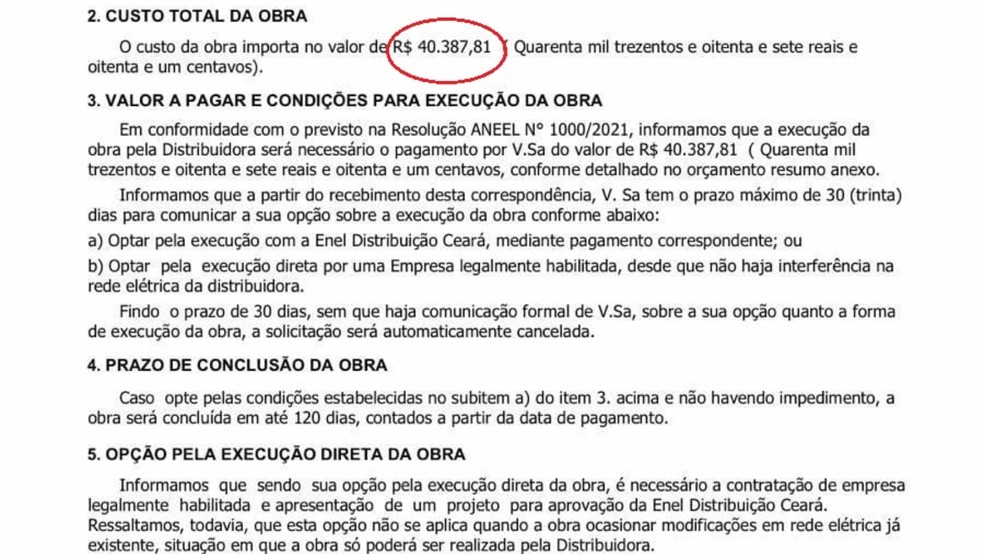 Proprietário do terreno onde está o campo de futebol já havia solicitado a Enel o deslocamento da rede de alta tensão, mas a empresa cobrou R$ 40 mil para a execução do serviço. — Foto: Arquivo pessoal