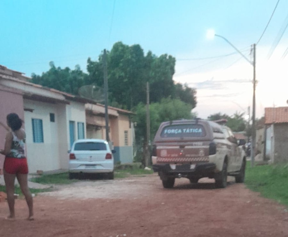 Polícia Militar encontra tresoitão escondido em forro de banheiro - O  Popular do Paraná