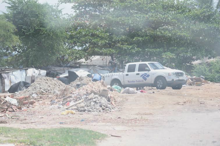 G1 - 'Fortão' passa vergonha em queda de braço com competidor profissional  - notícias em Planeta Bizarro