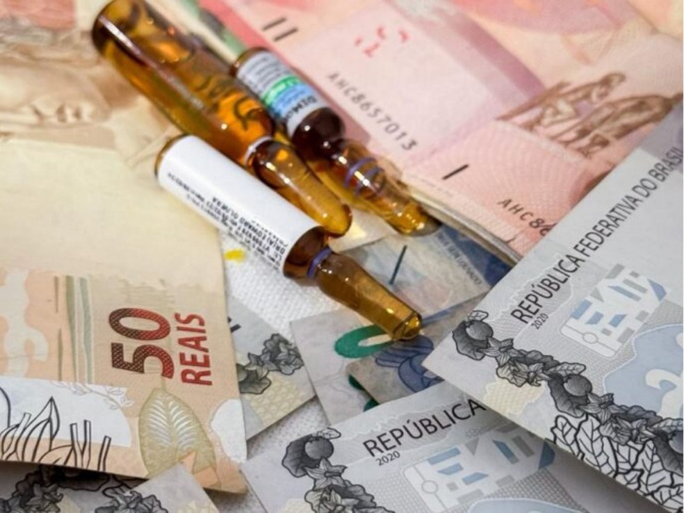 Foram encontrados ainda remédios na casa de suspeito de 74 anos — Foto: Arquivo/Polícia Civil