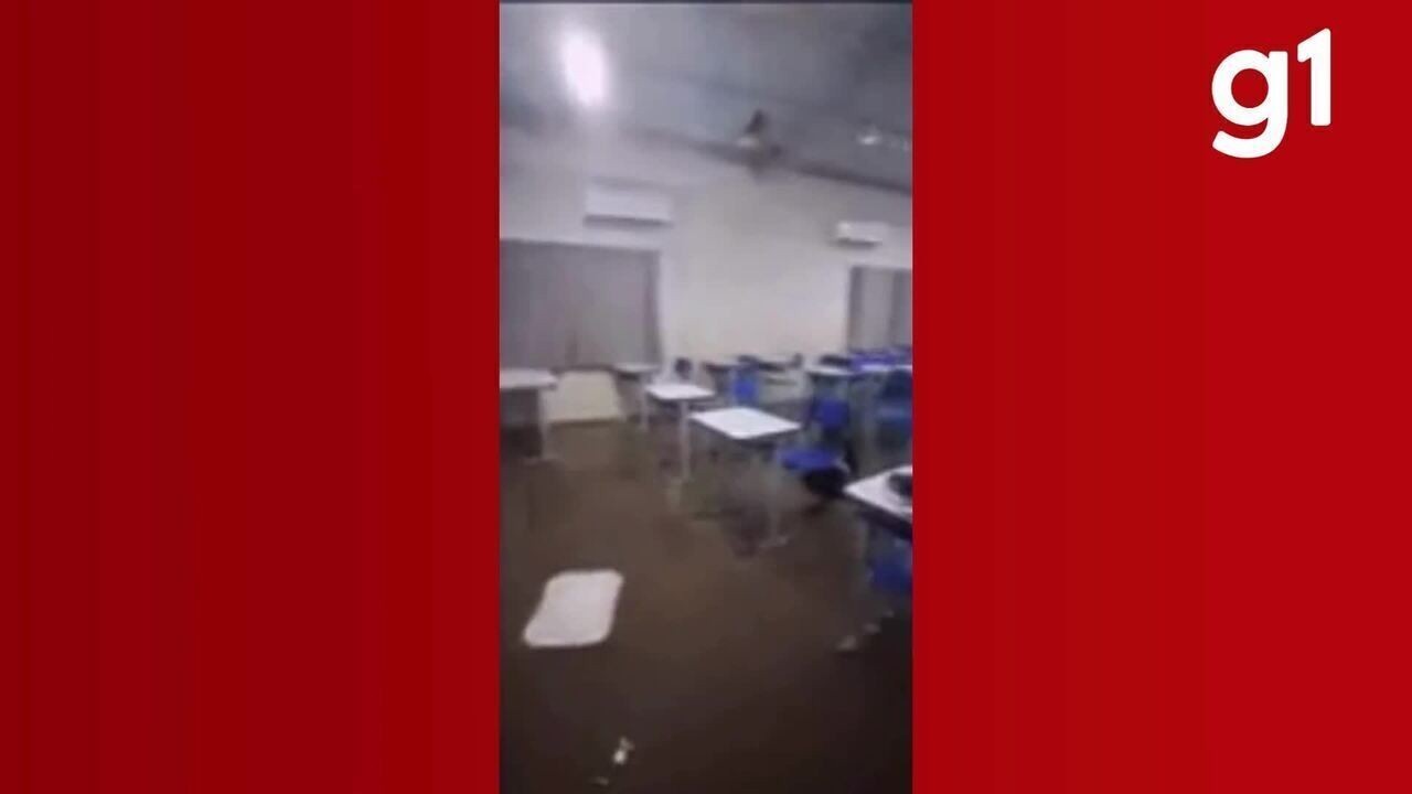 VÍDEO: escola fica alagada após tempestade em Várzea Grande (MT)